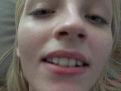 爸, 足コキ, 彼女, 手コキする, オイル, オーガズム, ハメ撮り, 濡れ