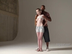 Arsch, Braunhaarige, Erotisch, Interrassisch, Muschi, Erotischer film, Jungendliche (18+), Titten