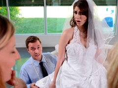 Culo, Culo grande, Mamada, Morena, Vestido, Pajear, Zapatos, Boda