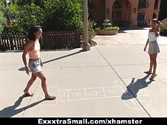 Riesenschwanz, Masturbation, Penis, Muschi, Dürr, Ablutschen, Jungendliche (18+), Flotter dreier