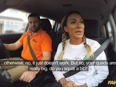 Leie, Grosse titten, Blasen, Vollbusig, Auto, Sporthalle, Im freien, Pov