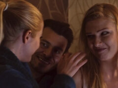 Blond, Pijpbeurt, Sperma shot, Europees, 1 man 2 vrouwen, Hongaars, Tiener, Trio