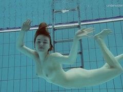 18 jahre, Bikini, Frau, Natürlichen titten, Nackt, Pool, Dusche, Solo