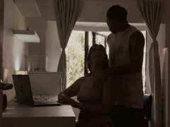 Leie, Grosse titten, Blasen, Hd, Milf, Büro, Reiten, Nass