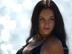 Cul, Brunette brune, Béant, Masturbation, Nue à poil, De plein air, Chatte, Solo