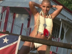 素人, デカパイ, 農場, ヌード, アウトドア, 一人, ストリッピング, ティーン