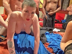 18 ans, Amateur, Sucer une bite, Léchez, Mère que j'aimerais baiser, Orgie, Chatte, Adolescente