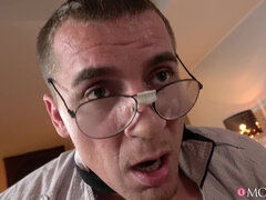 Sucer une bite, En levrette, Européenne, Faciale, Piercing, Gicler, Avaler, Mouillée