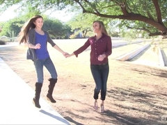 На публике, Соло, Игрушки