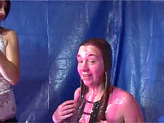 Leah gets slimy and messy on webcam