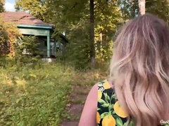 Blond, Pijpbeurt, Sperma in mond, Diep in de keel, Buiten, Gezichtspunt, Openbaar, Zuigen