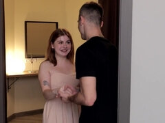 Mignonne, En levrette, Européenne, Hard, Embrassement, Seins naturels, Chevaucher, Adolescente