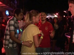 Hochschule, Flashen, Freundin, Nackt, Im freien, Öffentlich, Student, Jungendliche (18+)