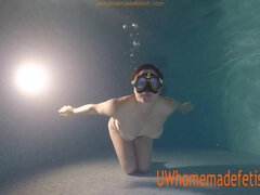 Rubia, Mamada, Pajear, Casero, Maduro, Madres para coger, Bajo el agua, Mojado