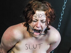 Gros cul, Gros seins, Bondage, Petit ami, Humiliation, Douleur, Cheveux courts, Nénés