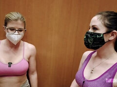 Sucer une bite, Brunette brune, En levrette, Poilue, Hard, Énorme, Mère que j'aimerais baiser, Pov