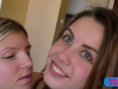 Adorable, Blonde, Sucer une bite, Brunette brune, Tir de sperme, Léchez, Pisser, Adolescente
