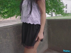 Amerikaans, Gek, Lul, Likken, Natuurlijke tieten, Openbaar, Kut duiken, Rok