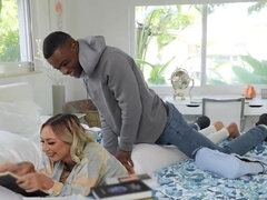 Noire, Sucer une bite, Hd, Interracial, Mature, Mère que j'aimerais baiser, Plan cul à trois, Nénés