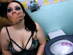 Anaal, Mooie dikke vrouwen, Hardcore, Likken, Pissen, Ruw, Toilet, Nat