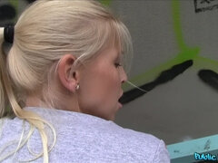 Amateur, Rubia, Mamada, Al aire libre, Pov, Público