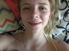 Amateur, Rubia, Mamada, Penetracion con dedos, Masturbacion con pies, Aceite, Pequeña, Pov