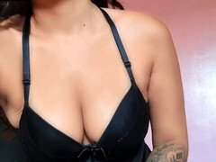 Attrapée, Conversation vulgaire, Humiliation, Fille latino, Masturbation, Pov