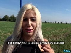 Grosse titten, Blondine, Besamung, Hundestellung, Im freien, Pov, Öffentlich, Muschi