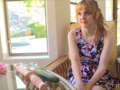 Massage, Masturbation, Orgasmus, Öffentlich, Solo, Weibliche ejakulation, Unter dem rock