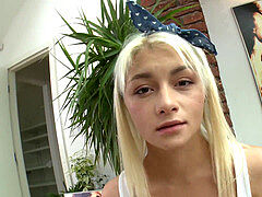 blondie 18yo nubile extrem Face humped Deepthroat Elena M