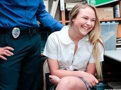 Blondine, Blasen, Geschnappt, Hundestellung, Handjob, Entkleiden, Jungendliche (18+), Uniform