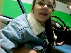 Amateur, Mamada, Coche, Pareja, Corridas, Gafas, Público, Fumando