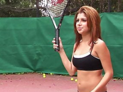 Hot Tennis Gals ficken riesigen Schwanz