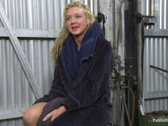 Blondine, Domination, Frau, Öl, Schmerz, Öffentlich, Rau, Sklave