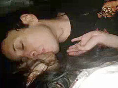 Amateur, Bisexuelle, Voiture, Couple, Poupée, De plein air, Petite femme, Plan cul à trois