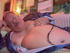 Hand-free, bear coach, chubby grandpa