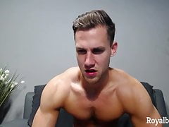 Hot Muscular Guy Webcam Masturbation