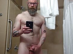 American tattooed musclebear cums