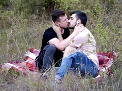 Kubo & Laur Balaur outdoor gay fun times
