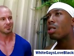 Black amateur thug sucks white cock outdoors