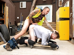 Workers share BDSM moments during their lunch break