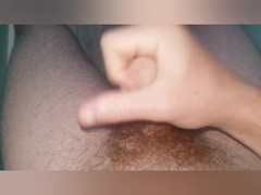 FIT STUD MILKS HIS ROD UNTIL EJACULATION