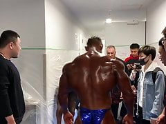 BACKSTAGE MUSCLE