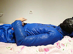 shiny parka and downjacket breathplay