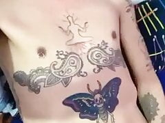 Chakalito nutria vergudo and tattooed sends me a video pulling his delicious cock well standing and erect wanting to be