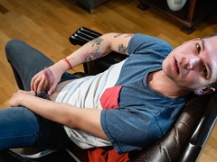 Punk hottie Cedric Anderson jerks his Latino meat