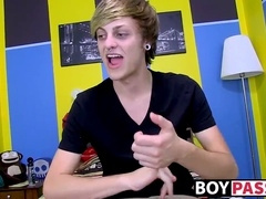 twunk Jason lovin’ wanking his pipe and playing with dildo