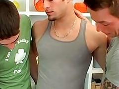 Twink gives double blowjob to jocks