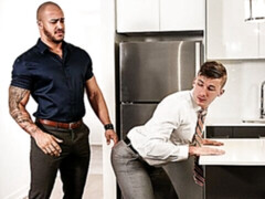 Jake Porter banged into submission by Jason Vario