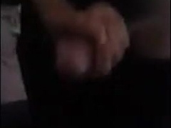 Amigao roludo gozando no vidro 2